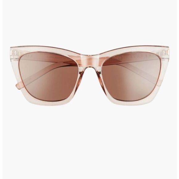 NWT Aire Auriga 54mm Gradient Cat Eye
Sunglasses - Picture 2 of 6